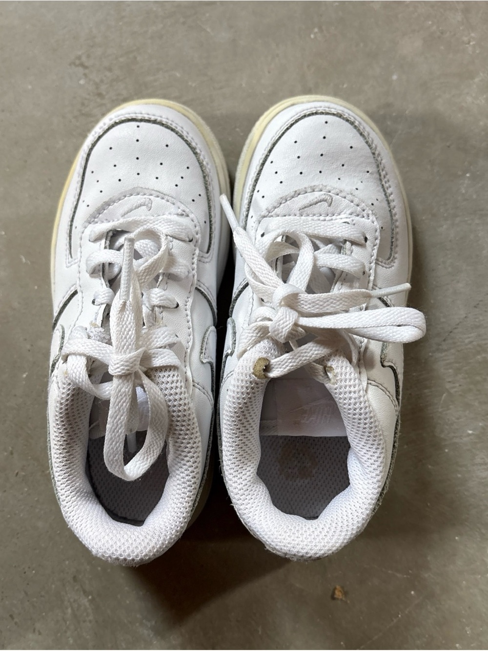 Nike Toddler 9c White Air Force’s - Picture 2 of 7